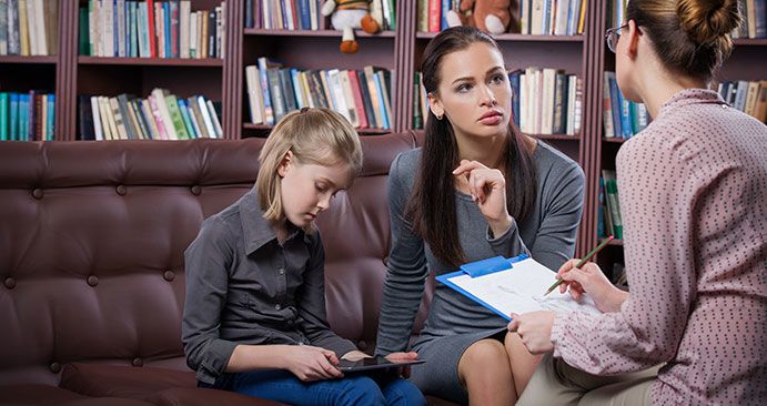 mother daughter with teacher