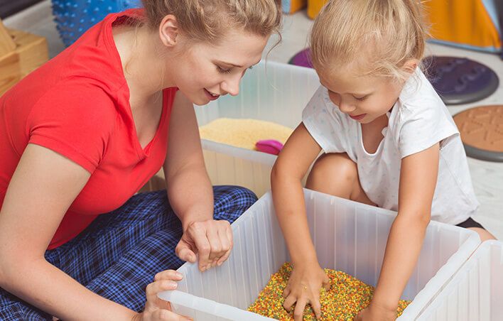 therapist-with-child