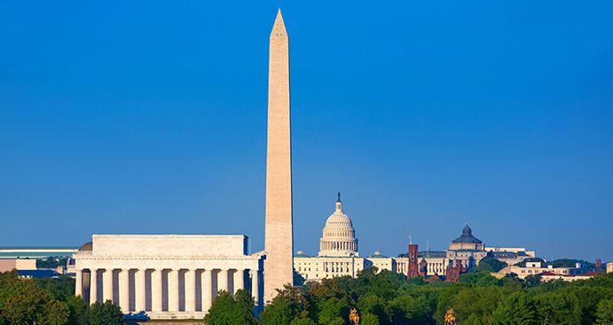 A view of the Lincoln Memorial and Washington Monument