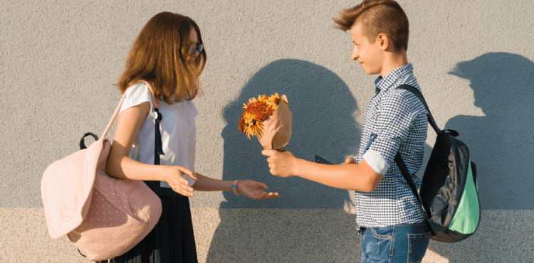 cinco lugares de una primera citacion en una chicas enamorando