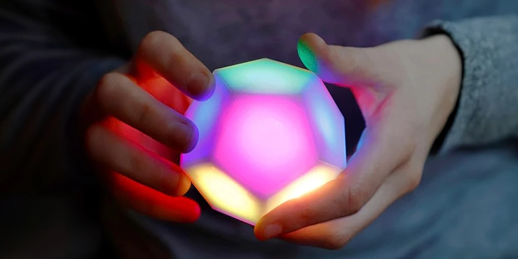 A fun way to develop focus while relieving stress for autistic kids' with Light-up Electronic Fidget Toy