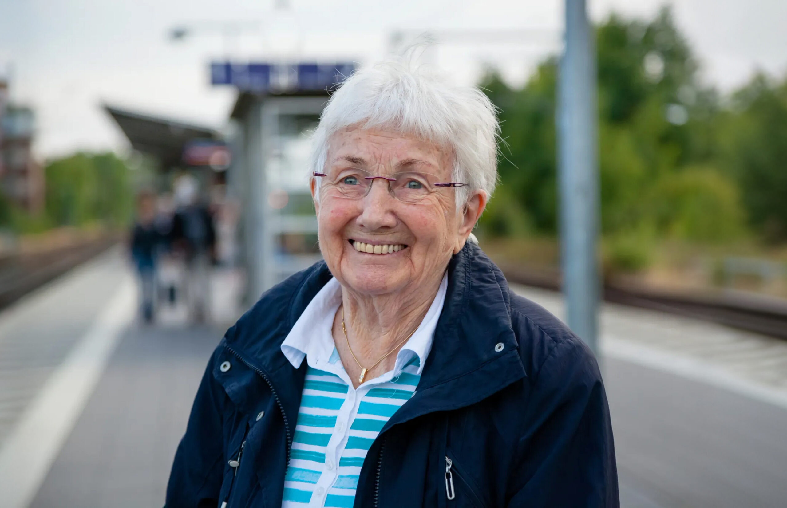 How AngelSense Helps You Care for Your Loved One with Dementia